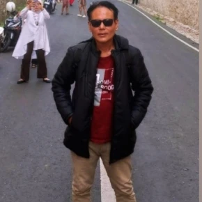 Meet Adrie in Jakarta - Your Local Friend & Expert - ID6657