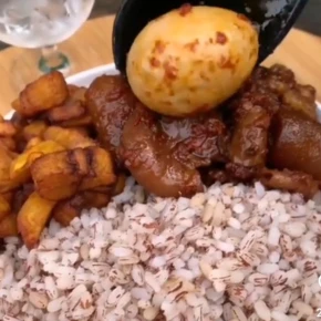 Home Restaurant in Abeokuta Expressway, Lagos LA, Nigeria - with Oluwatosin - Photo 2