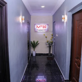 Entire apartment in Abeokuta Expressway, Lagos LA, Nigeria - with :Name - Photo 4