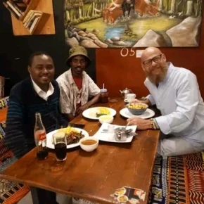 Meet Mugisha in Kigali - Your Local Friend & Expert - ID6896 - Photo 5