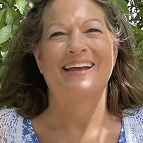 Elisa - Private Tour Guide in Gulf Shores - Photo 2