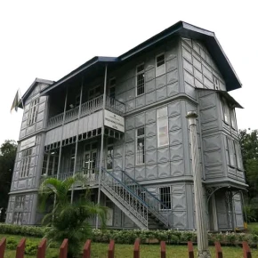 Walking tour through my city's hidden gem in Maputo - Photo 2