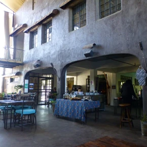Exploring hidden gems and engage directly with the local community - Live Streaming - Photo 3