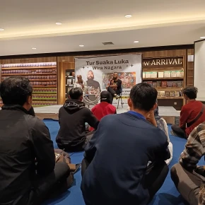 Meet Azvega Syahrilla Vega in Bandung - Your Local Friend & Expert - ID8006 - Photo 3