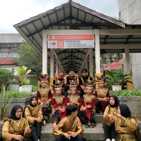 Meet Azvega Syahrilla Vega in Bandung - Your Local Friend & Expert - ID8006 - Photo 4