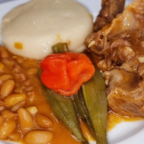 Home Restaurant in Rua da Liberdade, Luanda, Angola - with Renzo - Photo 1