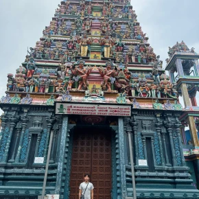 Feel Colombo’s pulse and discover its sights in a way difficult t.. in Colombo - Photo 2