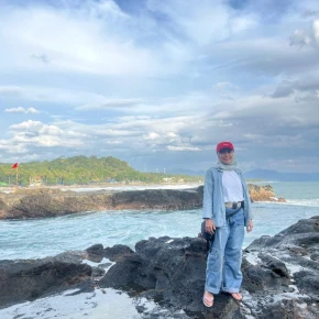 FITRIA - Private Tour Guide in Bandung