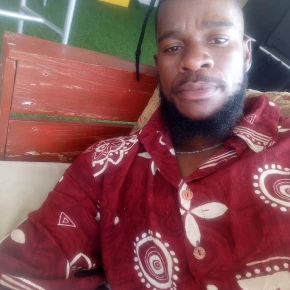 Meet Osvaldo in Maputo - Your Local Friend & Expert - ID8856 - Photo 1