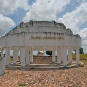 Experience unforgettable adventures with a passionate and knowled.. in Bujumbura - Photo 4