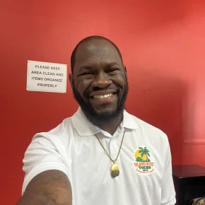 Michael Morton - Private Tour Guide in Basseterre - Photo 1