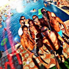 Hurghada is my hometown and my family is the biggest and i know every in Hurghada - Photo 4