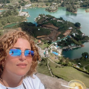 Brenda - Private Tour Guide in Medellín - Photo 3