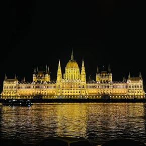 I travelled 40+ cities of hungary and i have seen every single places in Budapest - Photo 1