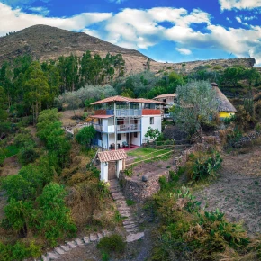 Entire apartment in Coya, Peru - with Luis Hanpeq - Photo 1