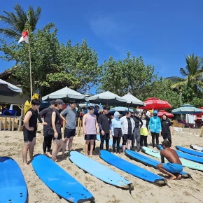 Inadreadboy surfclass in kuta beach in Kuta - Photo 5