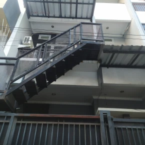 Private room, Bed in shared room, Sofa bed in living room and Shared bed in Jl. Taman Delima VI No.57, Indonesia - with :Name - Photo 6