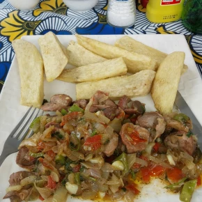 Home Restaurant in Route de Tankpé au Carrefour ADE, Godomey Abomey-Calavi, Benin - with Discovery - Photo 4