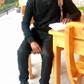 Je suis rwandais et je vis au Rwanda depuis l'enfance 
Je suis fi.. - Live Streaming - Photo 6