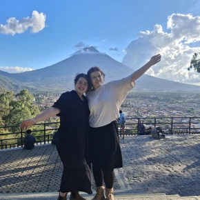 A Day on a tour with Carlos 
Antigua Guatemala y volcanos - Live Streaming - Photo 3
