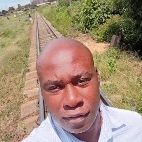 Marlven simbarashe - Private Tour Guide in Harare