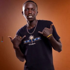 Meet BRIAN & FAITH in Mombasa - Your Local Friend & Expert - ID2682 - Photo 1