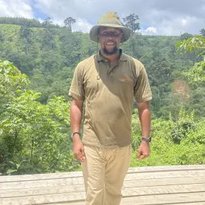Erlygeneral - Private Tour Guide in Arusha