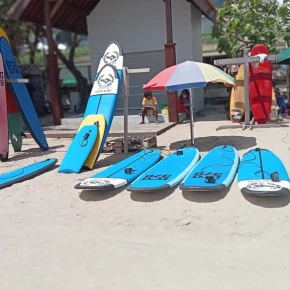 Home Restaurant in Beachwalk Shopping Center, Indonesia - with InaDreadboy SurfClass