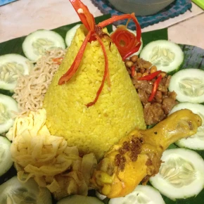 Home Restaurant in Jl. Timuran No.83, Indonesia - with Dony - Photo 6