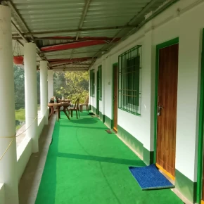 Private room, Bed in shared room, Sofa bed in living room and Shared bed in Netaji Subhas Road, Kolkata Presidency Division, India - with :Name - Photo 5