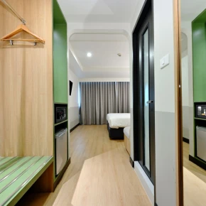 Entire apartment in 3 Sukhumvit Rd, Thailand - with :Name - Photo 5