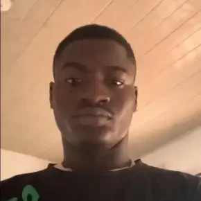 Adewuyi marvelous - Private Tour Guide in Lagos - Photo 1