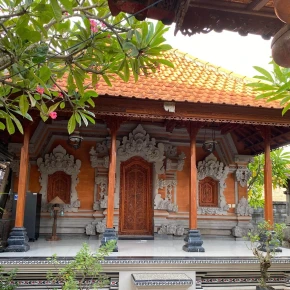 Balinese house compound and cooking class in Denpasar - Photo 3