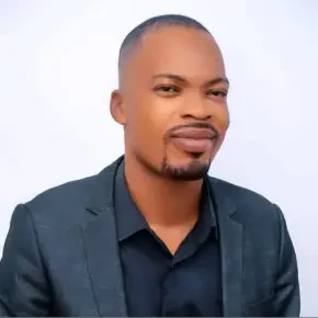 Henry ofiemo - Private Tour Guide in Lagos