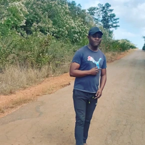 Meet Nkosilathi Checha in Bulawayo - Your Local Friend & Expert - ID889 - Photo 6