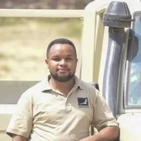 Lappet faced safaris - Private Tour Guide in Arusha