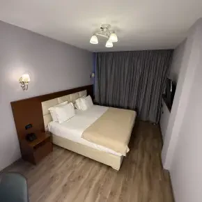 Entire apartment in Tiranë, Albania - with Arjan - Photo 2