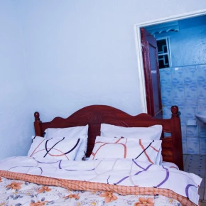 Private room in Kigali-Gatuna Road, Kigali Gasabo, Rwanda - with :Name - Photo 4
