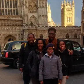 Temi Jaiyesimi - Private Tour Guide in London - Photo 4