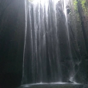 I have traveled extensively across Java and Bali in Surabaya - Photo 2